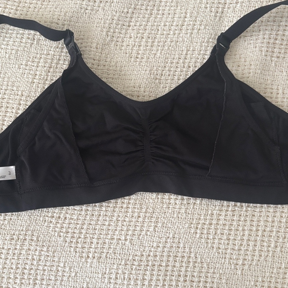 Black Wireless Nursing Bra - Picture 13 of 14
